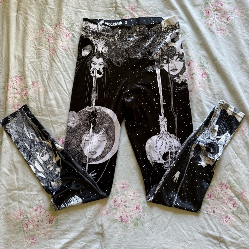 Blackmilk Austen Hamlet leggings